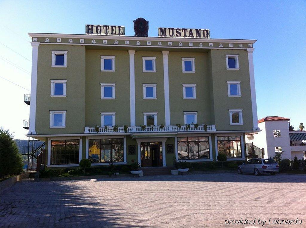 Hotel Mustang Vasqarr Exterior foto