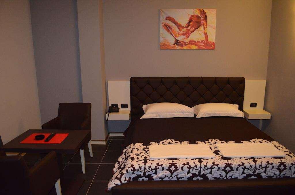 Hotel Mustang Vasqarr Zimmer foto
